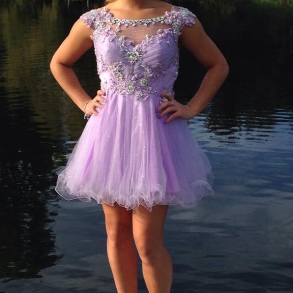 Dress - Picture 5 of 8